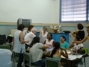 Vereador João Barbosa conversa com professores da escola Dalva Lelis