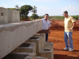  Renato Moreira e José Reginaldo Moreti visitam as obras para instalação da Predilecta
