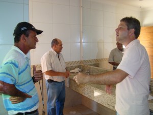 José Antônio e Renato Moreira durante visita ao Balneário Municipal
