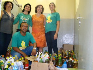 A vereadora Maurilia Landim ao lado de diretora da escola Dalva Lelis e equipe Brejeiro