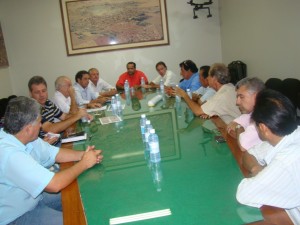 A reunião também contou com a presença de empresários guairenses