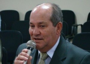 O vereador José Antônio Lopes durante sessão da Câmara Municipal