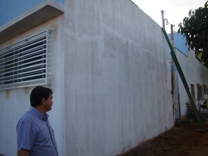 O vereador visitou as obras da creche do bairro José Pugliesi