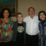 A vereadora Maurília Landim ao lado de Michele Mieli, José Roberto Pariz e Malu Garcia na premiação do reviva o Óleo