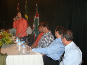 Maurilia Landim durante pronunciamento na abertura do Encontro 