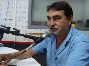 O vereador José Reginaldo Moreti durante o Programa da Câmara, pela Rádio Cultura AM