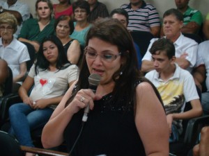 A vereadora Dr. Bia (foto) durante a Sessão Ordinária