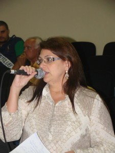 A vereadora Dra Bia Junqueira durante atuação na Câmara Municipal. 
