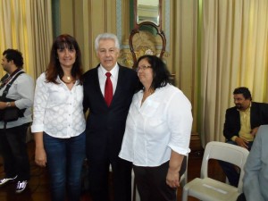 As vereadoras Susete Bairini e Cida Armani ao lado do Deputado Federal Arlindo Chinaglia 