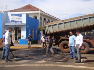 O vereador Toin do Raio X esteve ao lado chefe de Gabinete Alex Tomé 