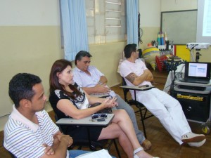 Vereadores durante a reunião sobre transporte universitário